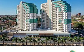 Olimpia Park Resort - Apartamento para 6 pessoas